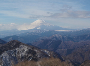 鍋割山山頂から富士山
